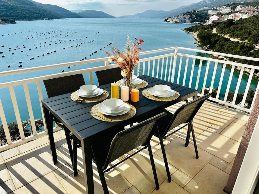 Beautiful Fully Renovated Apartment By The Sea, Large Balcony With Enchanting Views Неум Екстер'єр фото