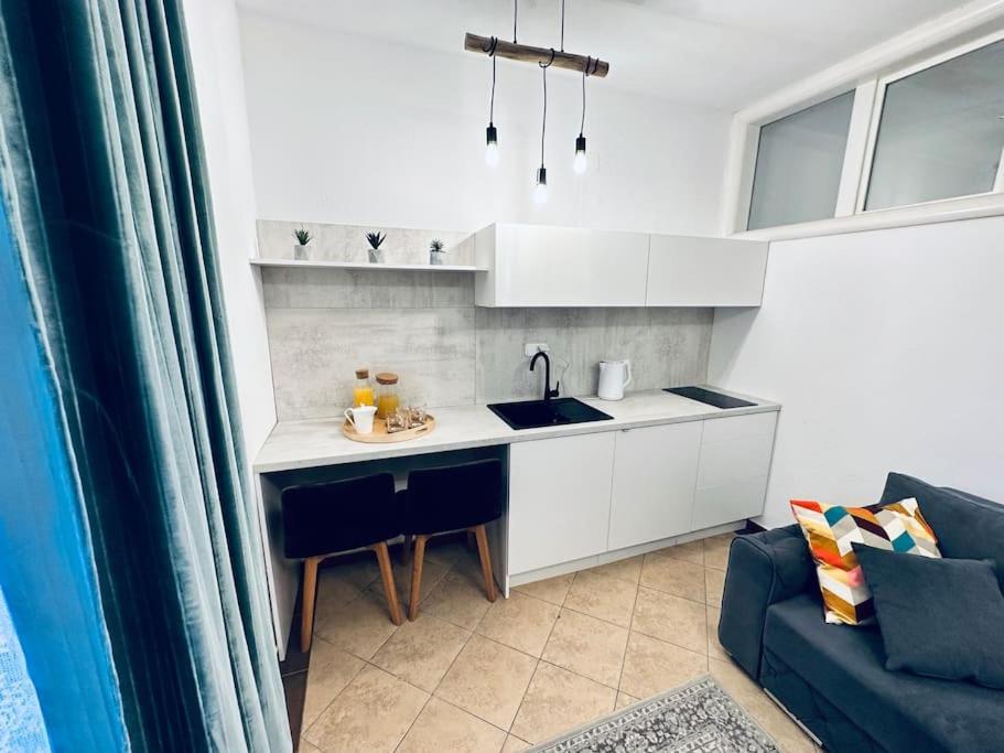 Beautiful Fully Renovated Apartment By The Sea, Large Balcony With Enchanting Views Неум Екстер'єр фото
