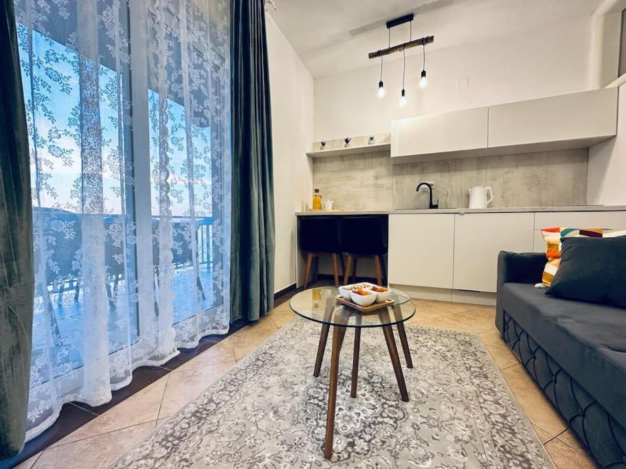 Beautiful Fully Renovated Apartment By The Sea, Large Balcony With Enchanting Views Неум Екстер'єр фото